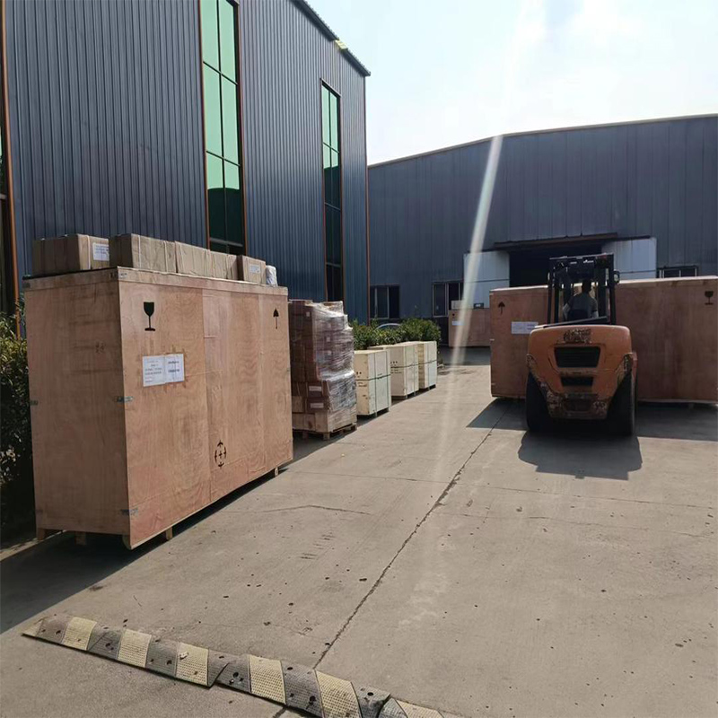 CS lathe Band Saw Machine  ordered by Peruvian customers are being shipped